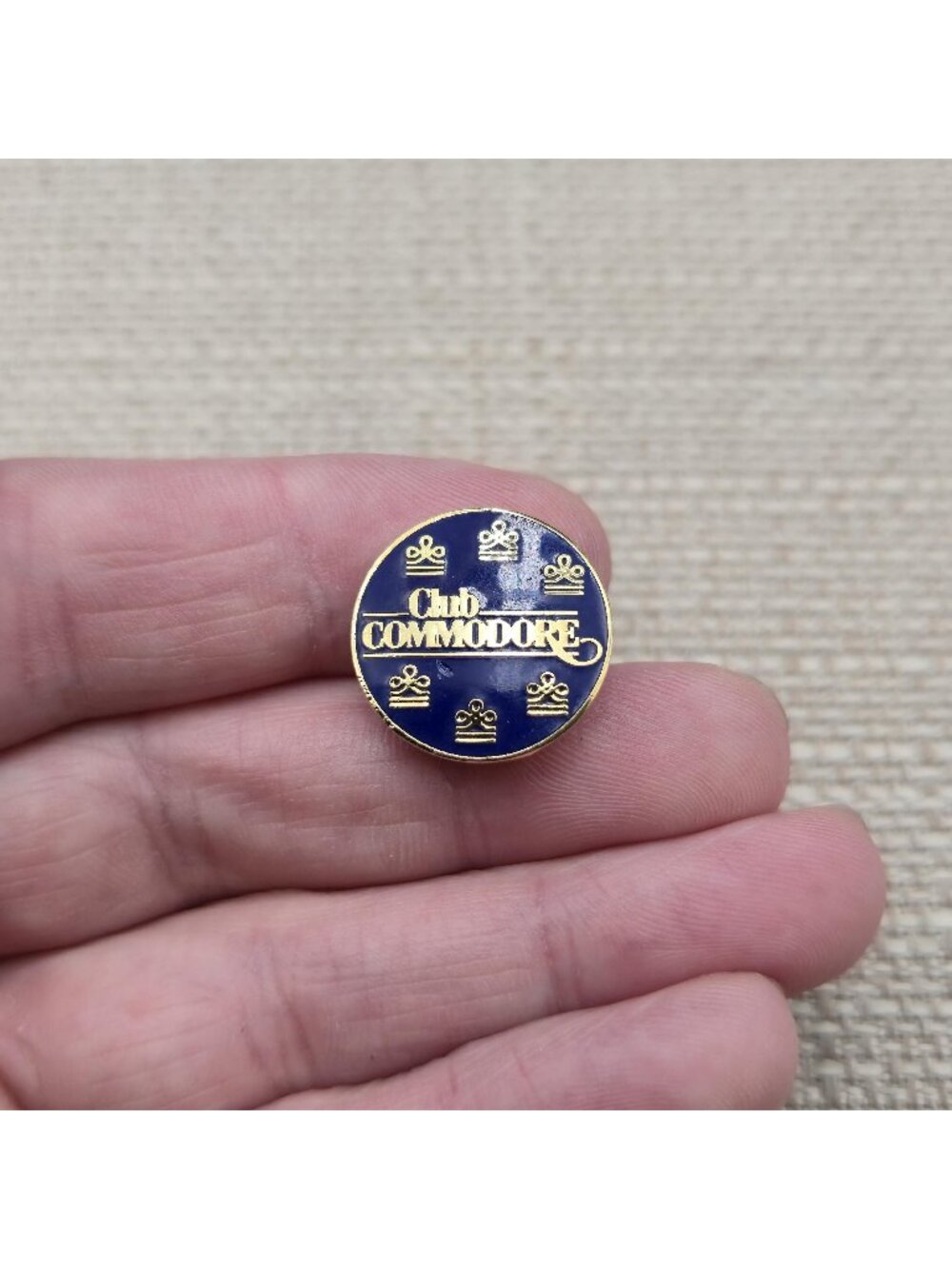 Vintage Club Commodore Blue Enamel Corporate Reward Lapel Pin A8640